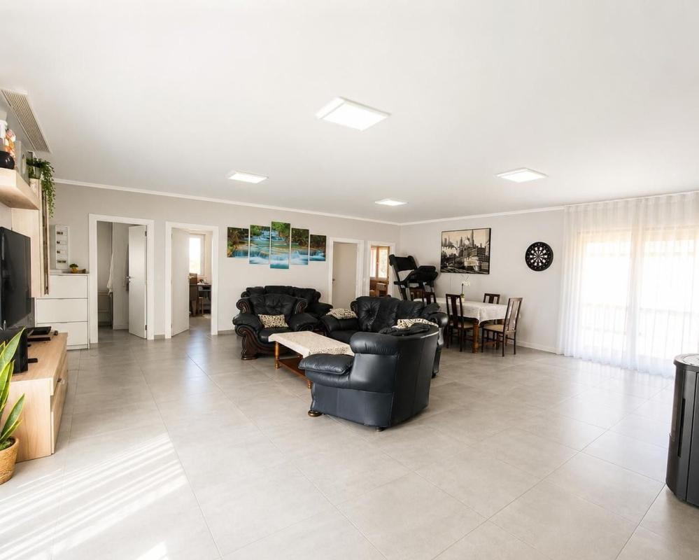 Properties for sale and rent in Spain photo 2