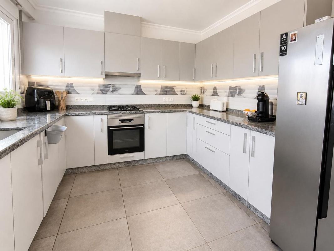 Properties for sale and rent in Spain photo 3
