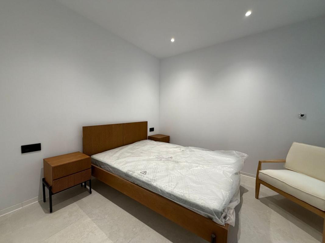 Sale of apartment in Piso en Calle Gravina, 17, Casco Histórico-Santa Cruz, Alicante / Alacant, Alicante
photo 4