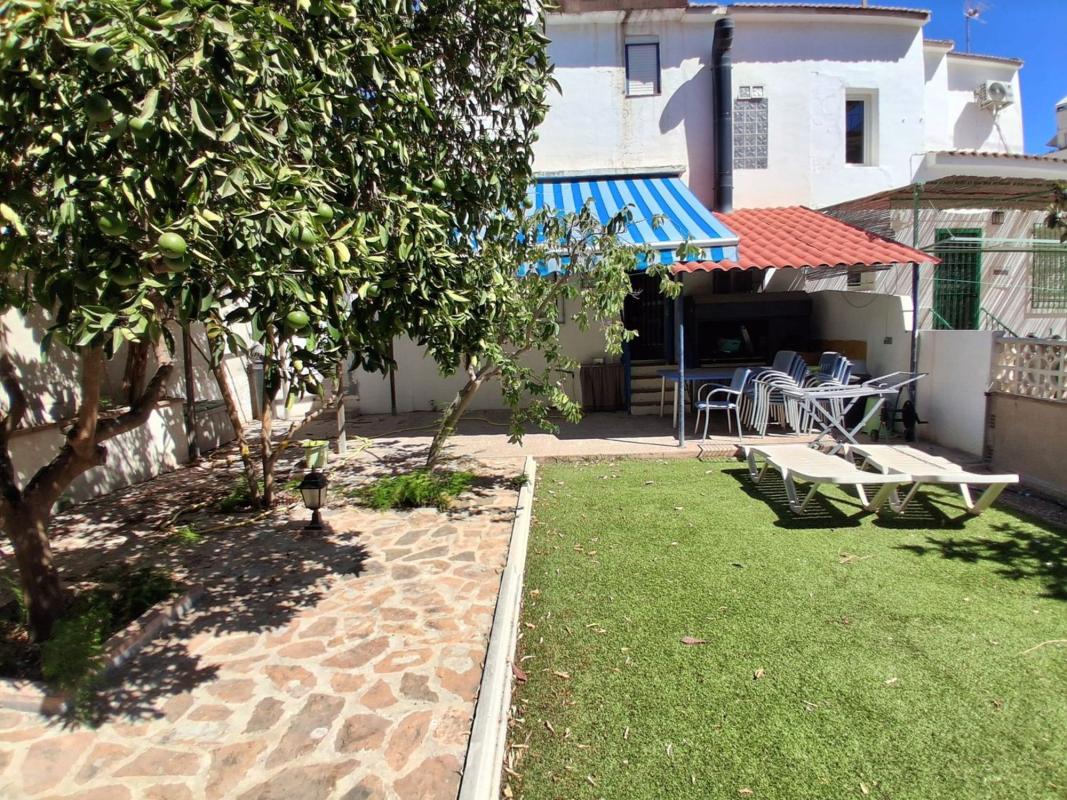 Properties for sale and rent in Spain photo 2
