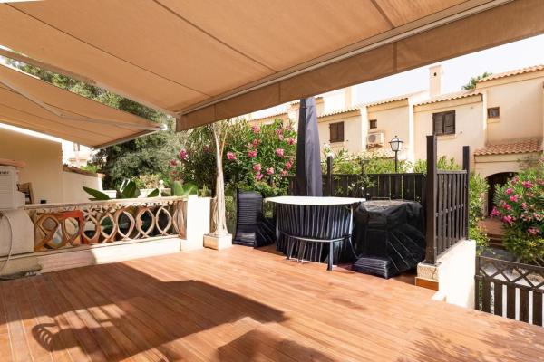 Chalet adosado en Avenida D'Escandinàvia, Gran Vista-Olivo de Oro, Gran Alacant photo 4