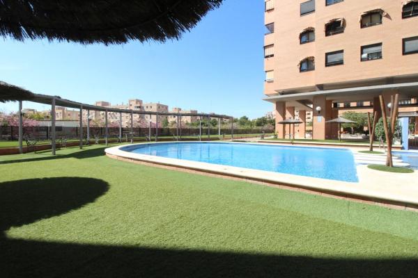 Продажа квартиры на Piso en Avenida Pintor Xavier Soler, Garbinet - Parque de las Avenidas, Alicante / Alacant, Аликанте / Алакант
photo 1