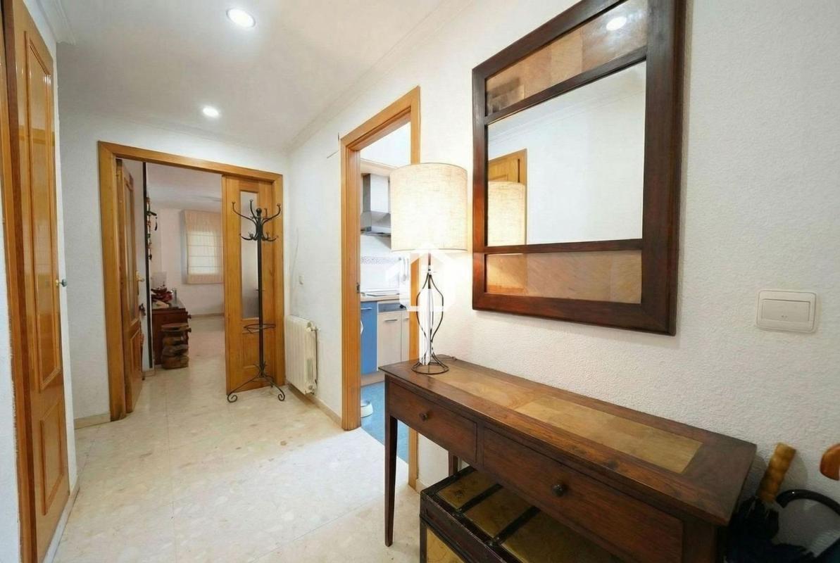 Продажа квартиры на Piso en Calle del Cabañal, Vistahermosa, Alicante / Alacant, Аликанте / Алакант
photo 3