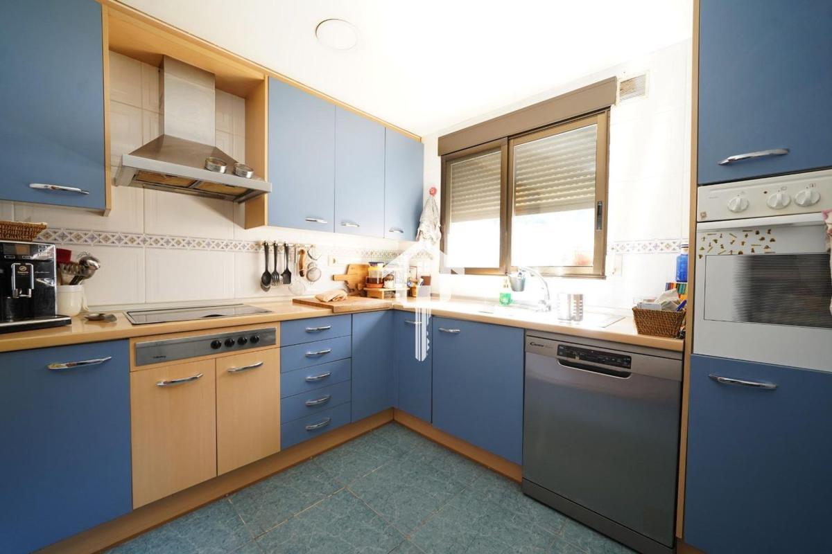 Продажа квартиры на Piso en Calle del Cabañal, Vistahermosa, Alicante / Alacant, Аликанте / Алакант
photo 5