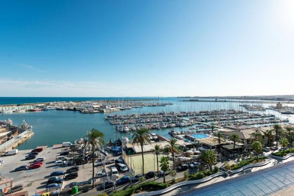 Продажа квартиры на Piso en Calle José Martínez Ruiz Azorín, 1, Centro - Muelle Pesquero, Torrevieja, Торревьеха
photo 1