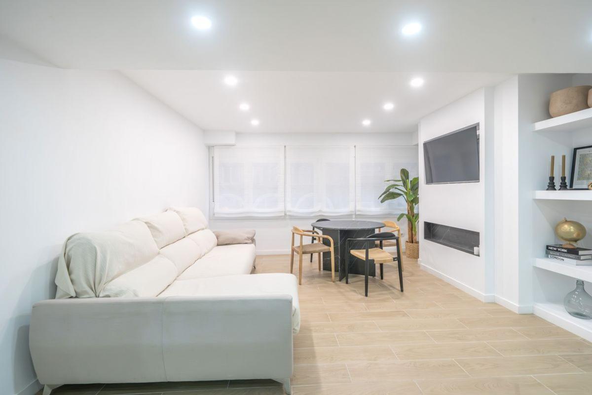 Venta de piso en Piso en Rambla de Méndez Núñez, Casco Histórico-Santa Cruz, Alicante / Alacant, Alicante / Alacant
photo 3