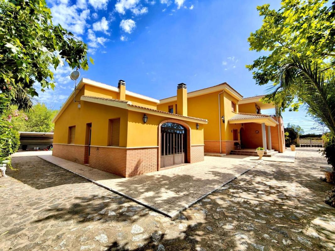 Propiedades en venta y alquiler en España photo 1