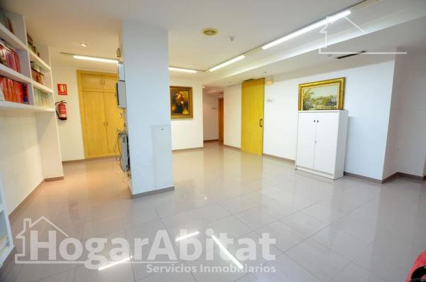 Venta de piso en Piso en Rambla de Méndez Núñez, Casco Histórico-Santa Cruz, Alicante / Alacant, Alicante / Alacant
thumbnail 2