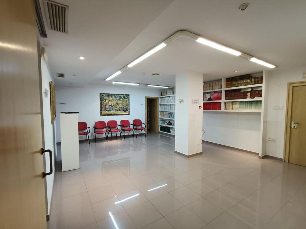 Venta de piso en Piso en Casco Histórico-Santa Cruz, Alicante / Alacant, Alicante / Alacant
photo 1