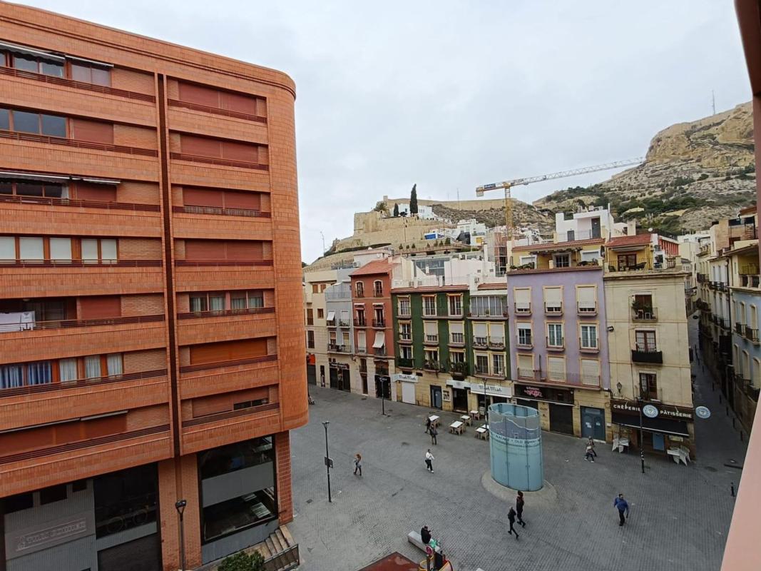 Venta de piso en Piso en Casco Histórico-Santa Cruz, Alicante / Alacant, Alicante / Alacant
photo 4