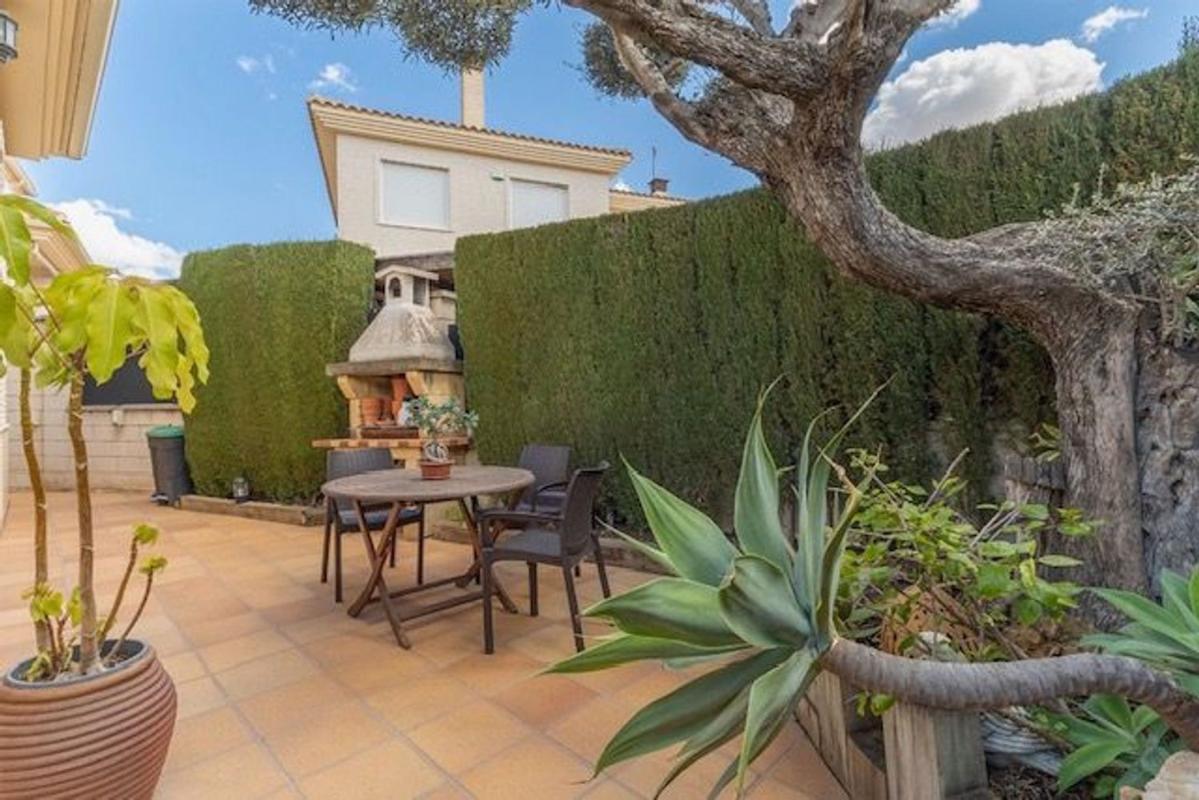 Properties for sale and rent in Spain photo 5