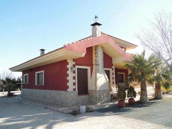 Chalet independiente en venta en Casa o chalet en Pinoso, Pinoso
 photo 3