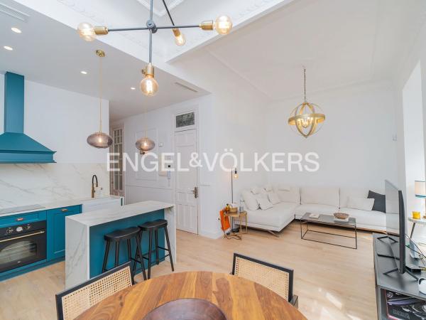 Продажа квартиры на Piso en Calle Susana Llaneras, 27, Centro Tradicional, Alicante / Alacant, Аликанте / Алакант
thumbnail 2