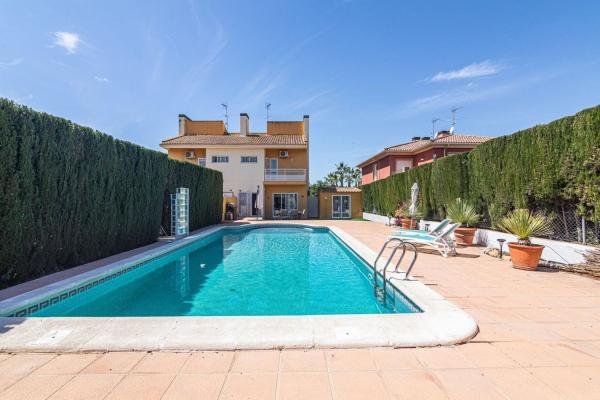 Casa o chalet independiente en Avenida del Mediterráneo, Monforte del Cid photo 1