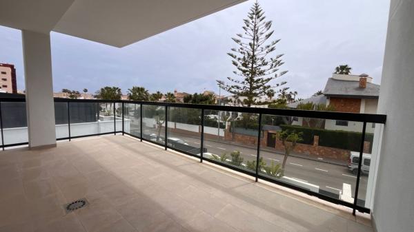 Sale of flat in Piso en Calle Alcarria, 8, Mil Palmeras, Pilar de la Horadada, Pilar de la Horadada
thumbnail 2