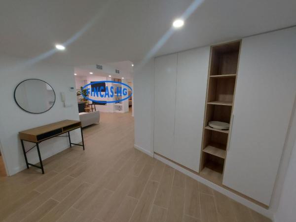 Продажа квартиры на Piso en Casco Histórico-Santa Cruz, Alicante / Alacant, Аликанте / Алакант
thumbnail 2