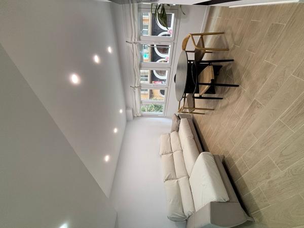 Продажа квартиры на Piso en Calle General Primo de Rivera, Casco Histórico-Santa Cruz, Alicante / Alacant, Аликанте / Алакант
 photo 4