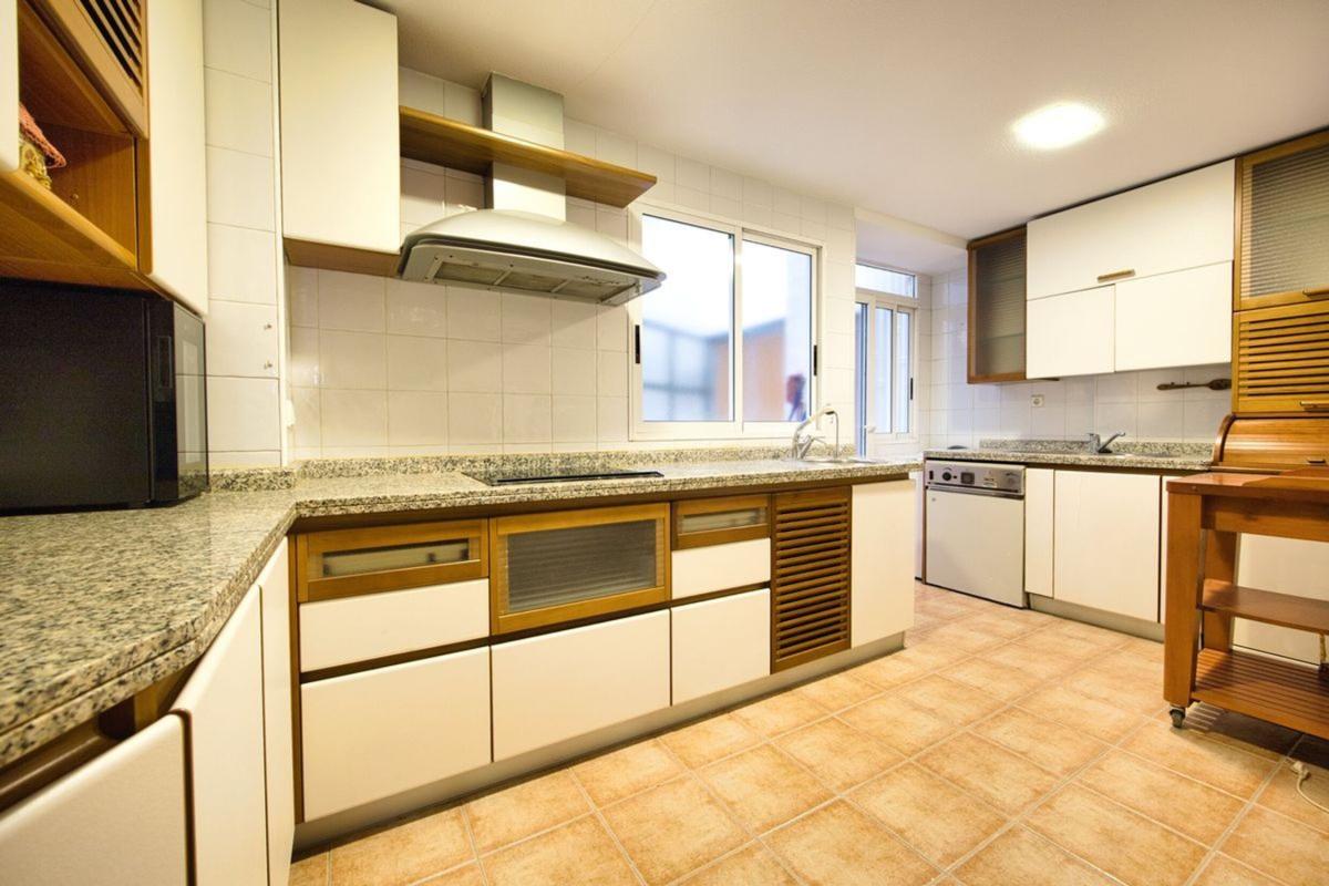 Venta de piso en Piso en Avenida General Marvá, Ensanche-Diputación, Alicante / Alacant, Alicante / Alacant
photo 5