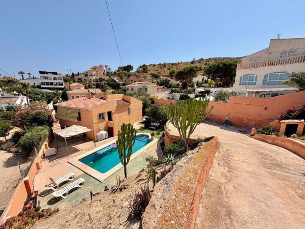 Casa o chalet independiente en Calle d'Oriola, Pueblo Acantilado - Lanuza, El Campello thumbnail 2