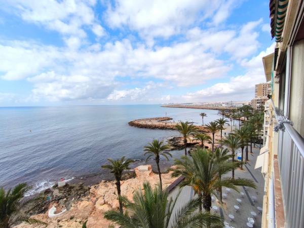 Venta de piso en Piso en Las Piscinas Naturales, Torrevieja, Torrevieja
 photo 1