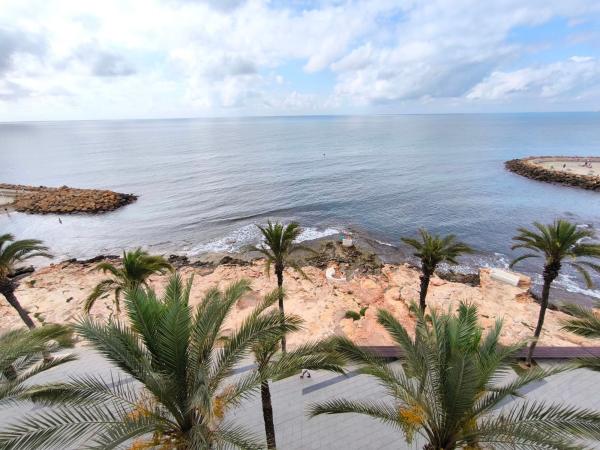 Venta de piso en Piso en Las Piscinas Naturales, Torrevieja, Torrevieja
 photo 2
