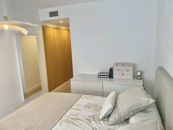Продажа квартиры на Piso en Avenida General Marvá, 3, Ensanche-Diputación, Alicante / Alacant, Аликанте / Алакант
thumbnail 2