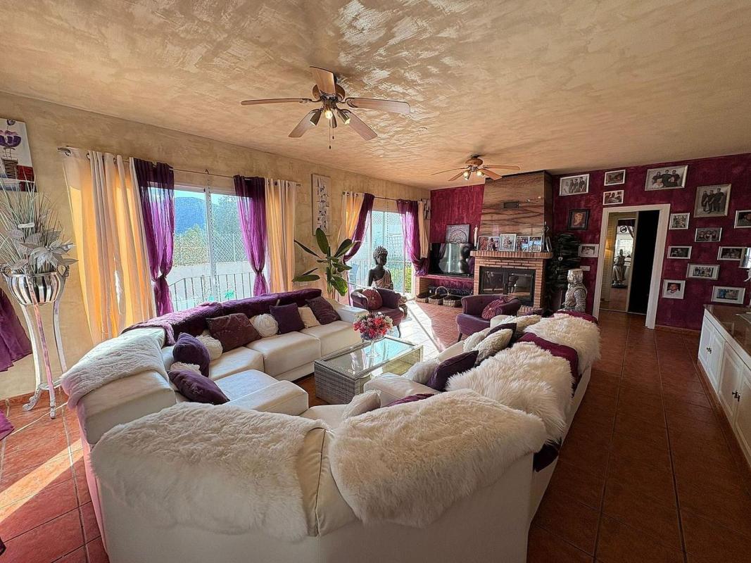 Недвижимость на продажу и в аренду в Испании photo 3