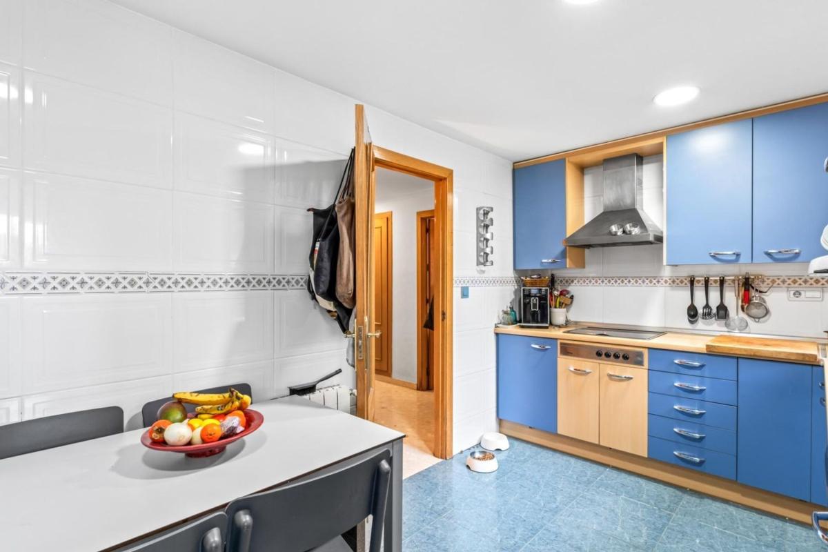 Продажа квартиры на Piso en Calle del Cabañal, Vistahermosa, Alicante / Alacant, Аликанте / Алакант
photo 4