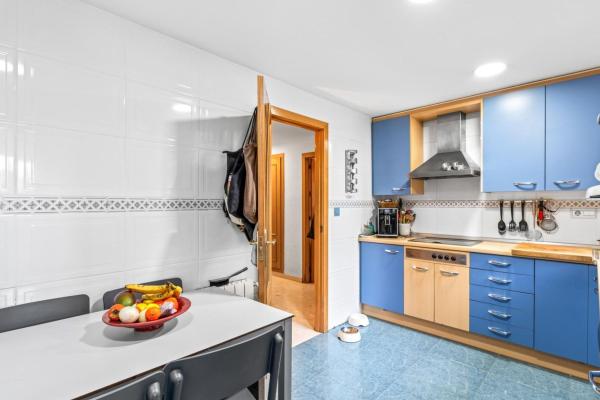 Продажа квартиры на Piso en Calle del Cabañal, Vistahermosa, Alicante / Alacant, Аликанте / Алакант
 photo 4