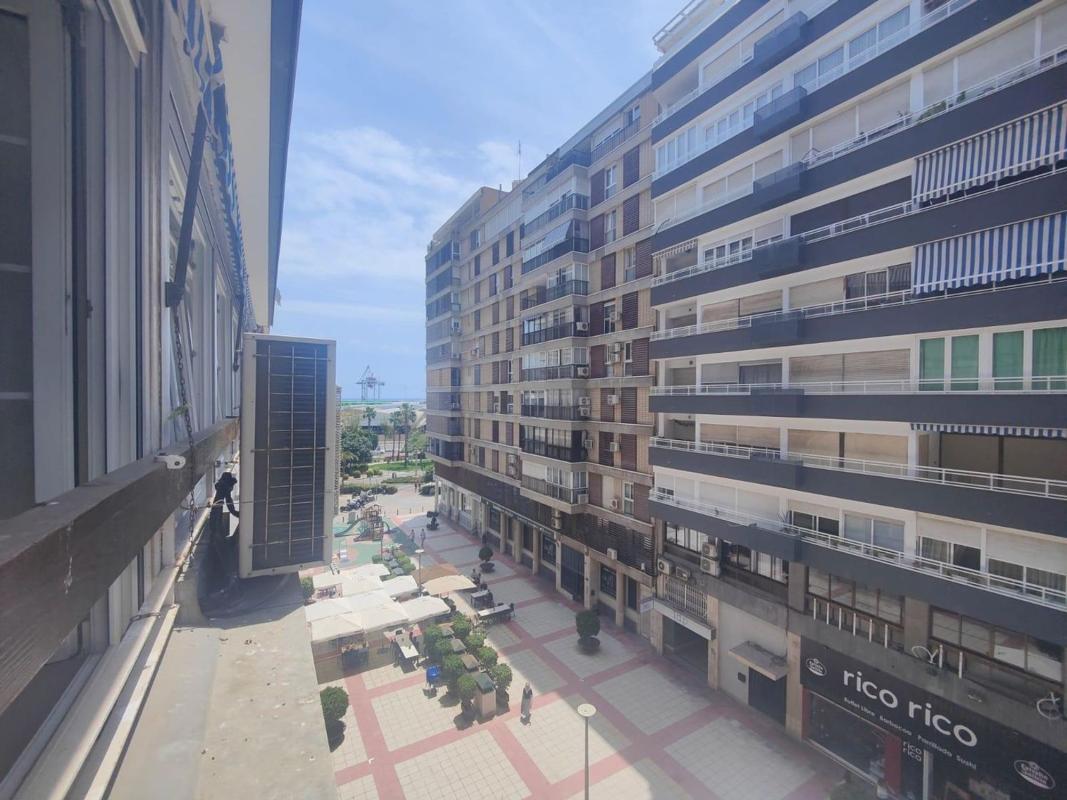 Venta de piso en Piso en Calle Orense, Ensanche-Diputación, Alicante / Alacant, Alicante / Alacant
photo 1