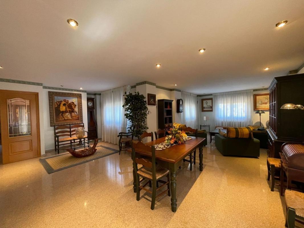 Properties for sale and rent in Spain photo 5