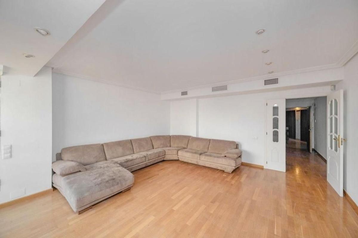 Venta de piso en Piso en Avenida de Ramón y Cajal, Ensanche-Diputación, Alicante / Alacant, Alicante / Alacant
photo 4