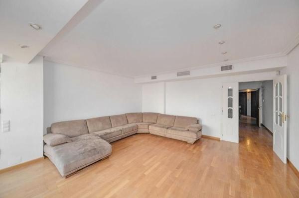 Venta de piso en Piso en Avenida de Ramón y Cajal, Ensanche-Diputación, Alicante / Alacant, Alicante / Alacant
 photo 4
