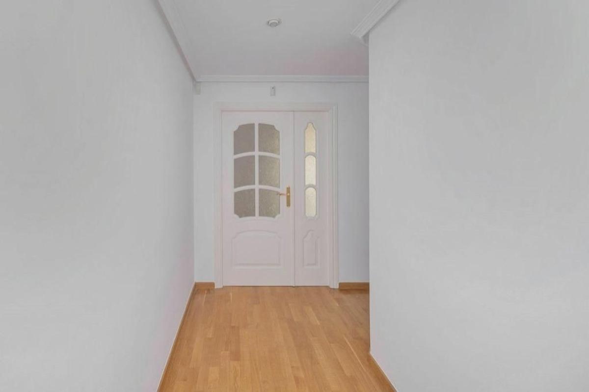 Venta de piso en Piso en Avenida de Ramón y Cajal, Ensanche-Diputación, Alicante / Alacant, Alicante / Alacant
photo 5
