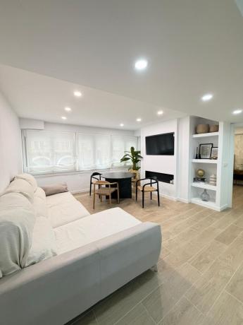 Venta de piso en Piso en Casco Histórico-Santa Cruz, Alicante / Alacant, Alicante / Alacant
 photo 2