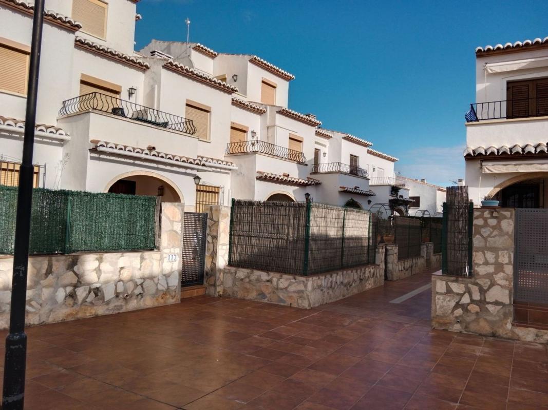 Properties for sale and rent in Spain photo 4