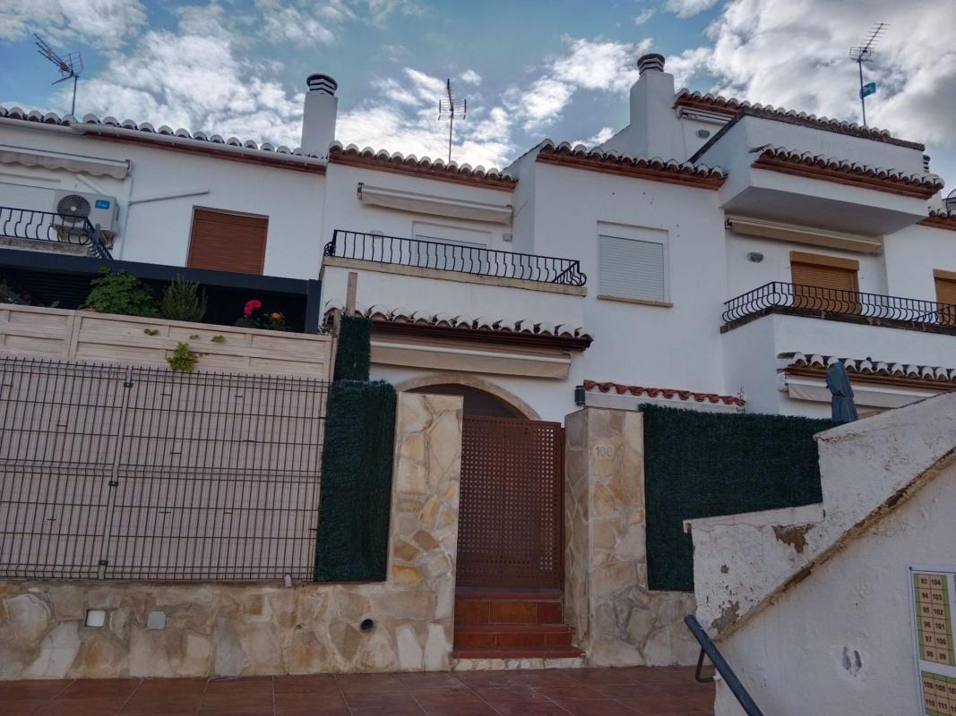 Properties for sale and rent in Spain photo 5
