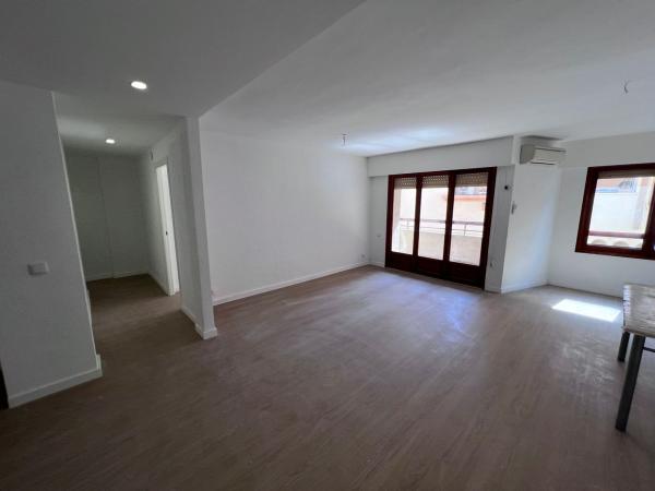 Venta de piso en Piso en Calle del Tucuman, Ensanche-Diputación, Alicante / Alacant, Alicante / Alacant
 photo 4