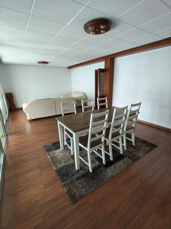 Sale of apartment in Piso en Casco Histórico-Santa Cruz, Alicante / Alacant, Alicante
photo 2