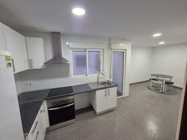 Venta de piso en Piso en Casco Histórico-Santa Cruz, Alicante / Alacant, Alicante / Alacant
 photo 4