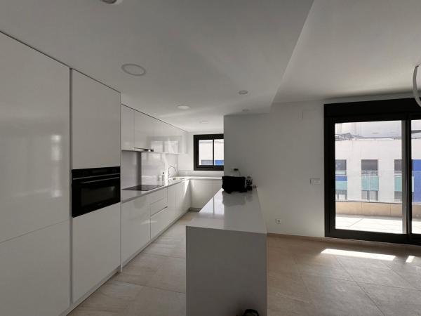 Penthouse for sale at  Ático en Calle Bailarín José Espadero s/n, Garbinet - Parque de las Avenidas, Alicante / Alacant, Alicante photo 3
