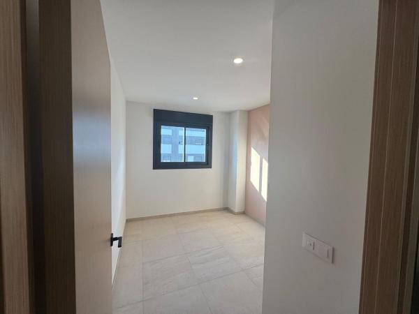 Penthouse for sale at  Ático en Calle Bailarín José Espadero, Garbinet - Parque de las Avenidas, Alicante / Alacant, Alicante photo 4