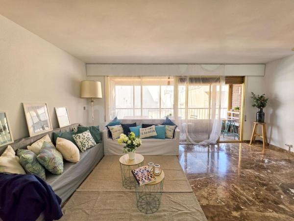 Venta de piso en Piso en Avenida de Ramón y Cajal, 9, Ensanche-Diputación, Alicante / Alacant, Alicante / Alacant
 photo 3