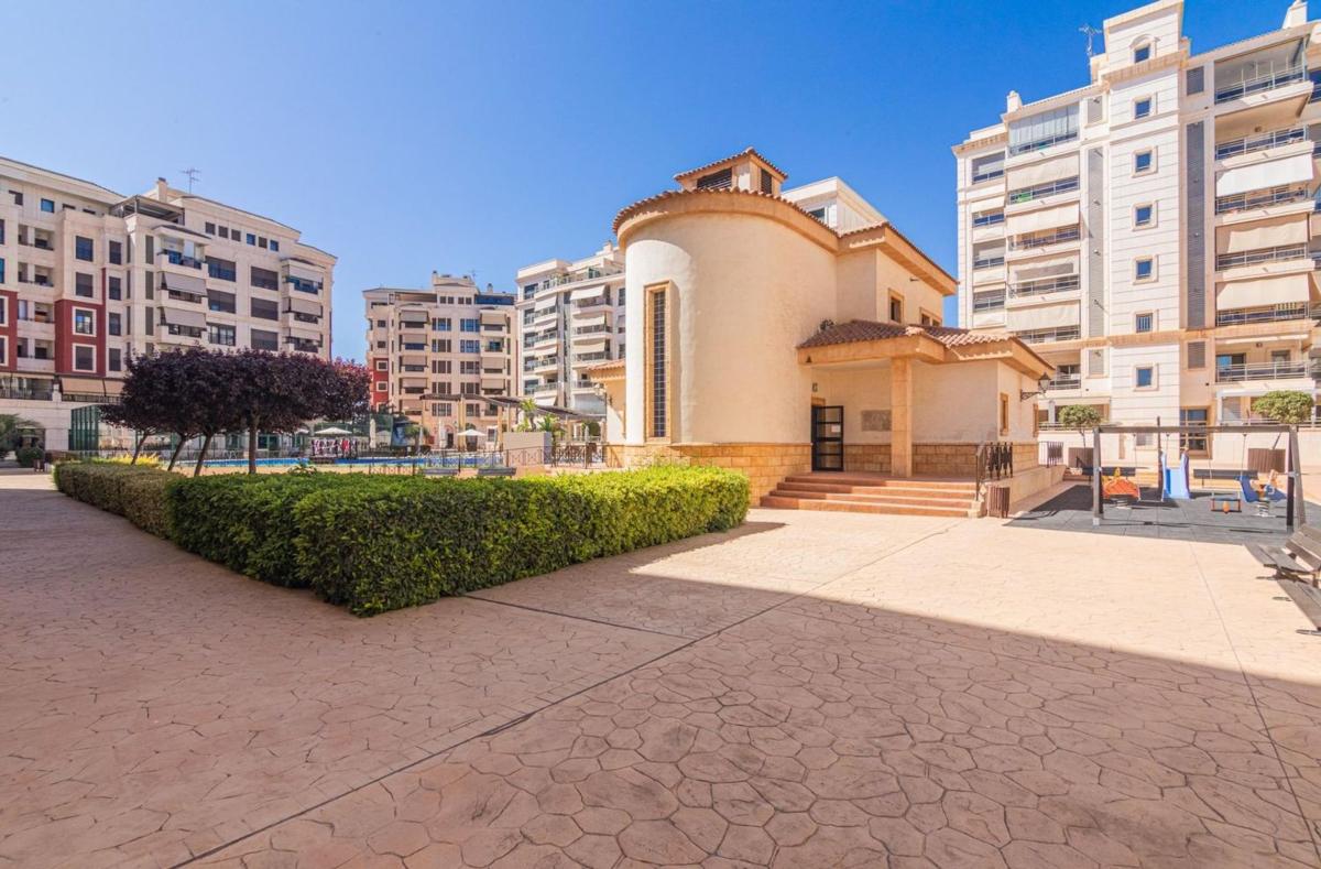Venta de piso en Piso en Portes Encarnades-Torreta-Portalada, Elche / Elx, Elche / Elx
photo 5
