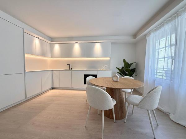 Venta de piso en Piso en Avenida Maisonnave, Ensanche-Diputación, Alicante / Alacant, Alicante / Alacant
 photo 2