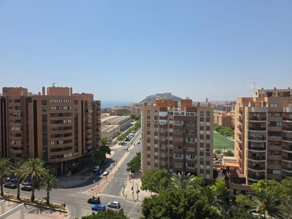 Аттик на продажу в Ático en Calle Foguerer José Angel Guirao, 5, Garbinet - Parque de las Avenidas, Alicante / Alacant, Аликанте / Алакант thumbnail 3