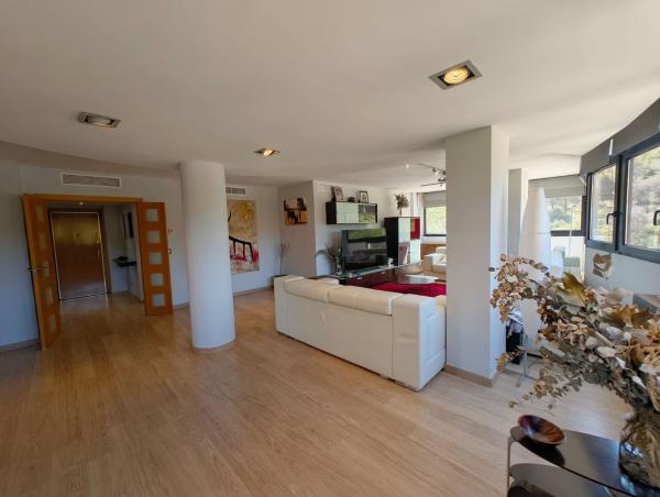 Продажа квартиры на Piso en Calle Madre Teresa de Calcuta, 4, Vistahermosa, Alicante / Alacant, Аликанте / Алакант
photo 1