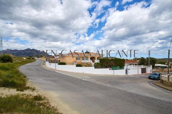 Casa o chalet independiente en Calle Migjorn, Busot thumbnail 3