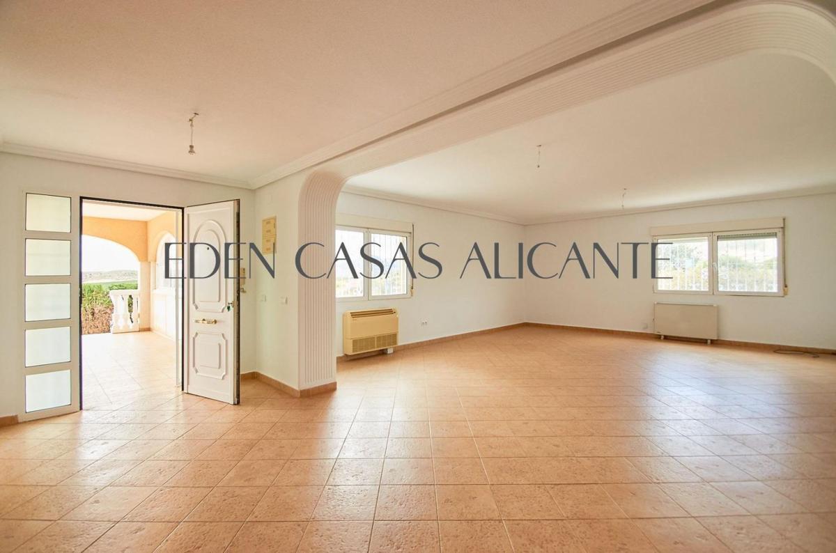 Properties for sale and rent in Spain photo 5