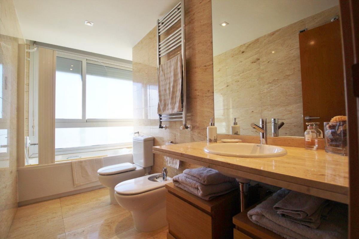 Sale of apartment in Piso en Benalúa, Alicante / Alacant, Alicante
photo 5